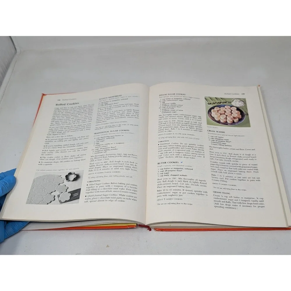 Betty‎ Crocker's Cookbook 1975 25th printing Hardcover VTG 1969 Red Pie Cover
